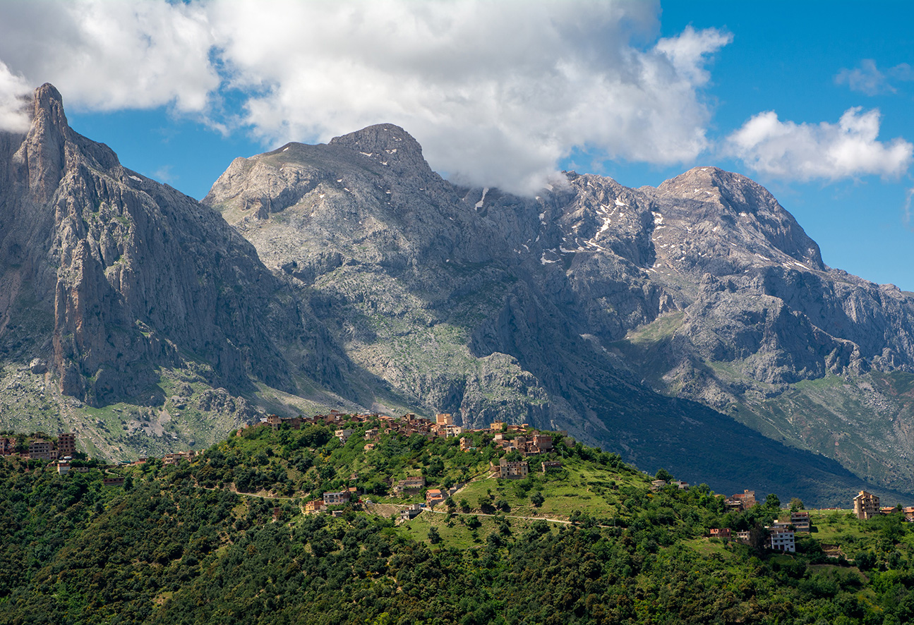 Thrilling Adventures in Casablanca: Hot Air Balloon Rides and Hiking Expeditions